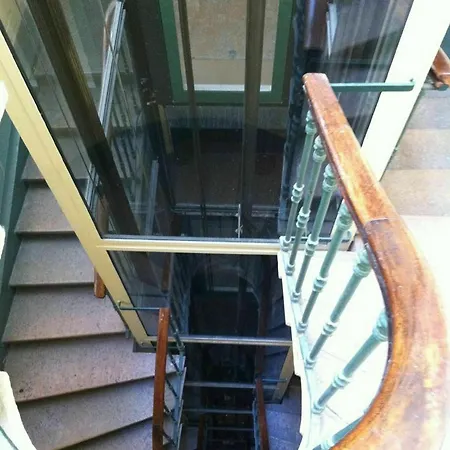 Edouard Herriot Apartment *