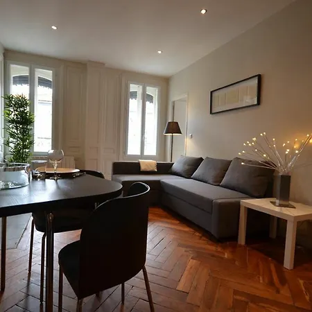 Edouard Herriot Apartment Lyon